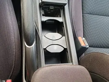 Honda CIVIC 1.8 benzina 140 CP MT6 Executive