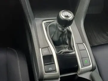 Honda CIVIC 1.5 benzina 182CP MT6 Elegance