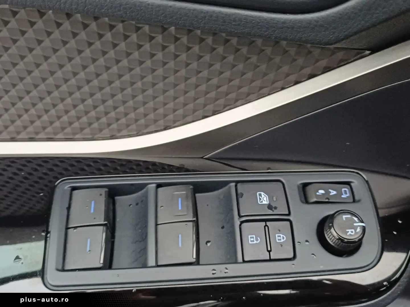 TOYOTA C-HR Hybrid 2.0 184 CP Classy