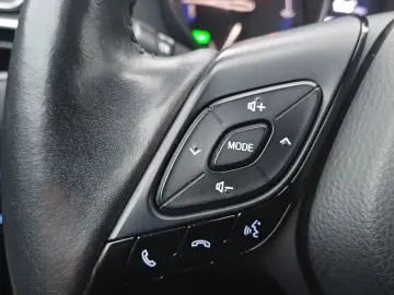 TOYOTA C-HR Hybrid 2.0 184 CP Classy