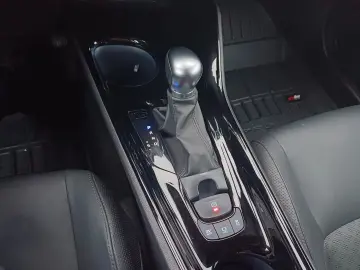 TOYOTA C-HR Hybrid 2.0 184 CP Classy