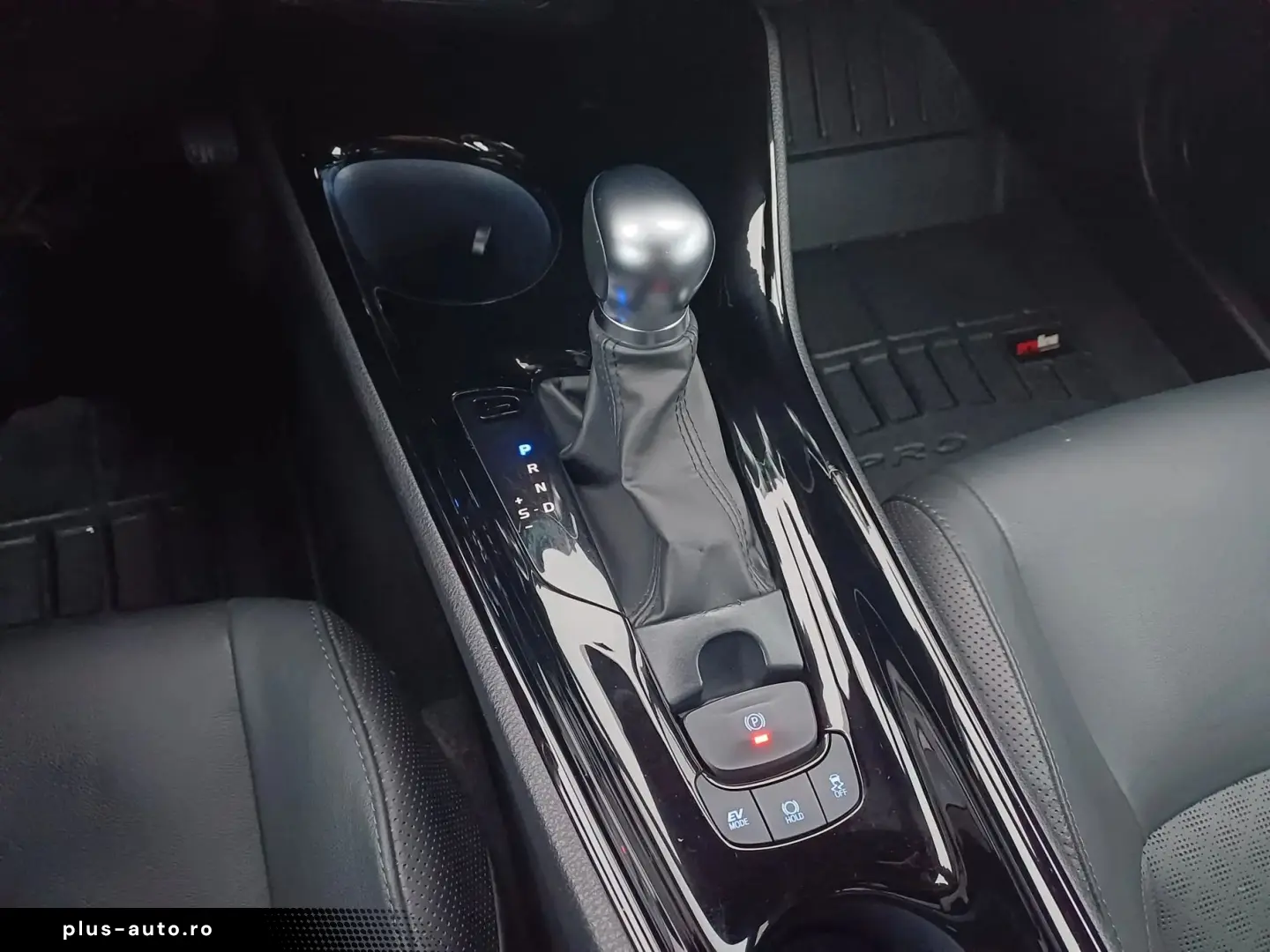 TOYOTA C-HR Hybrid 2.0 184 CP Classy