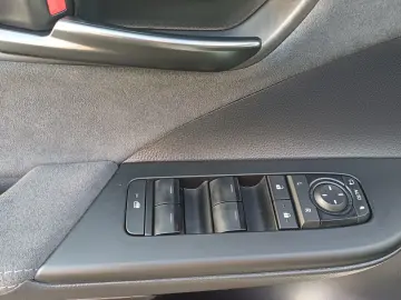 TOYOTA C-HR 1.8 Hybrid 140 CP Exclusive