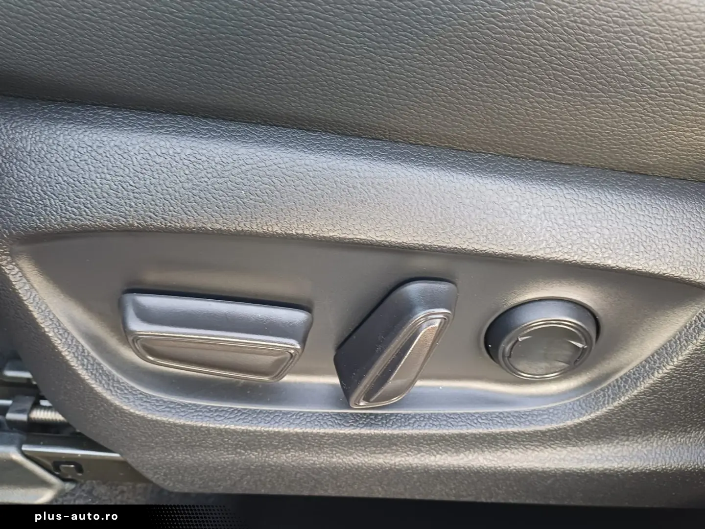 TOYOTA C-HR 1.8 Hybrid 140 CP Exclusive