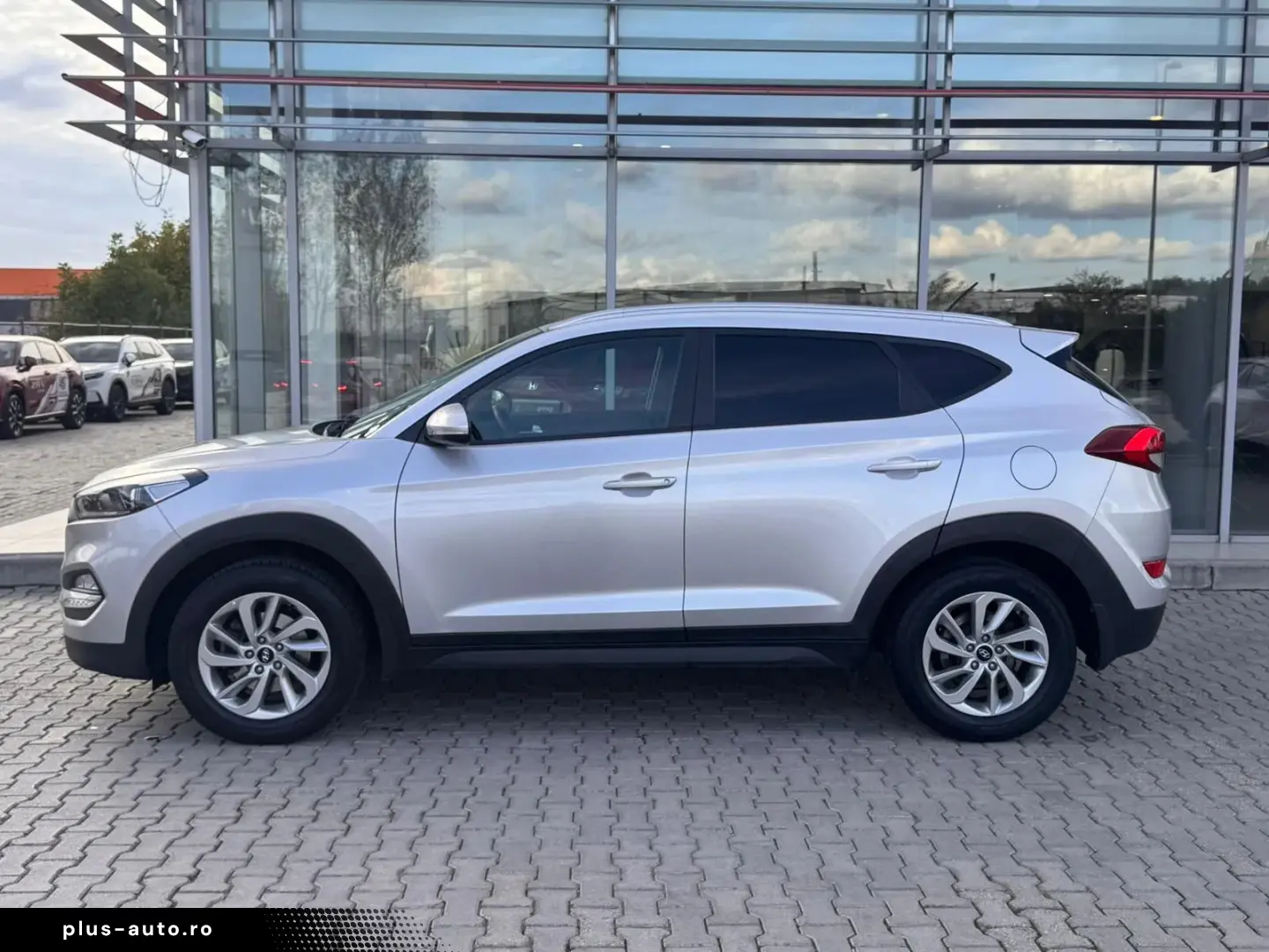 Hyundai Tucson  1.6 MT 2WD