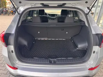 Hyundai Tucson  1.6 MT 2WD