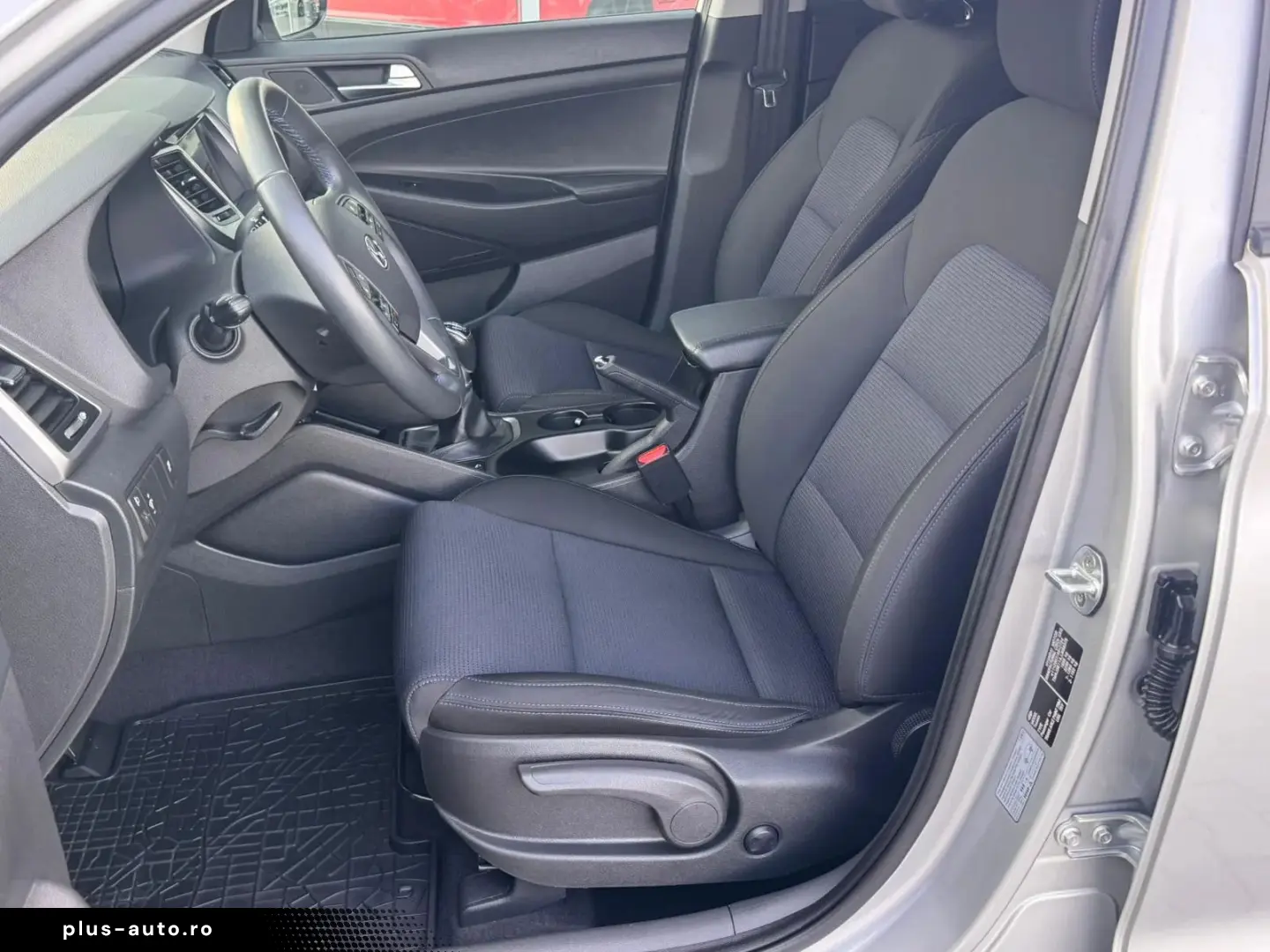 Hyundai Tucson  1.6 MT 2WD