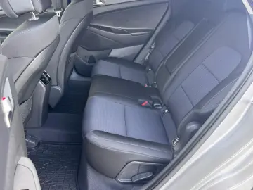 Hyundai Tucson  1.6 MT 2WD