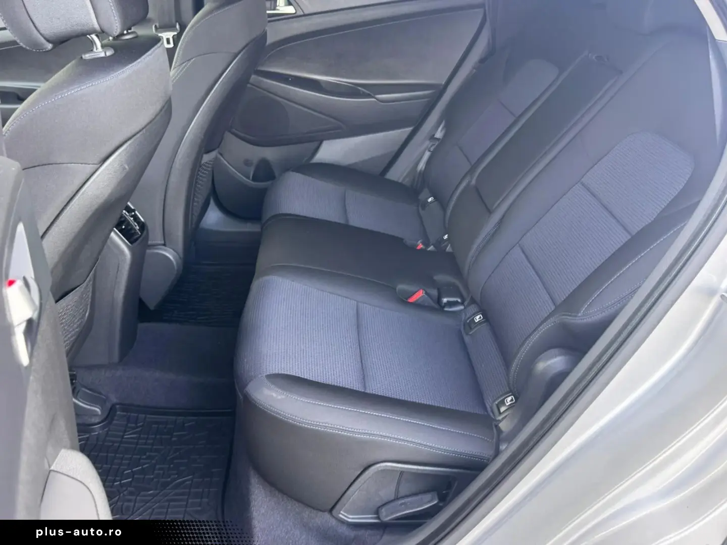 Hyundai Tucson  1.6 MT 2WD