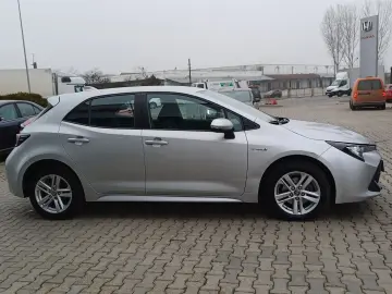 Toyota Corolla  Dynamic 1.8 HYBRID 122 CP