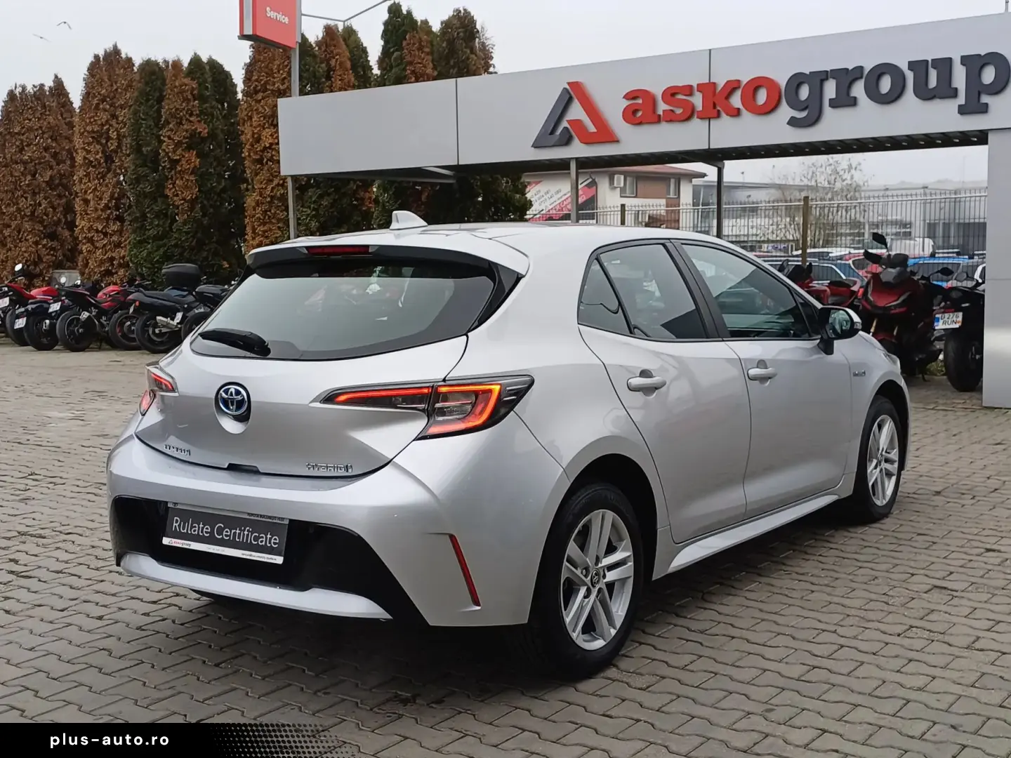 Toyota Corolla  Dynamic 1.8 HYBRID 122 CP