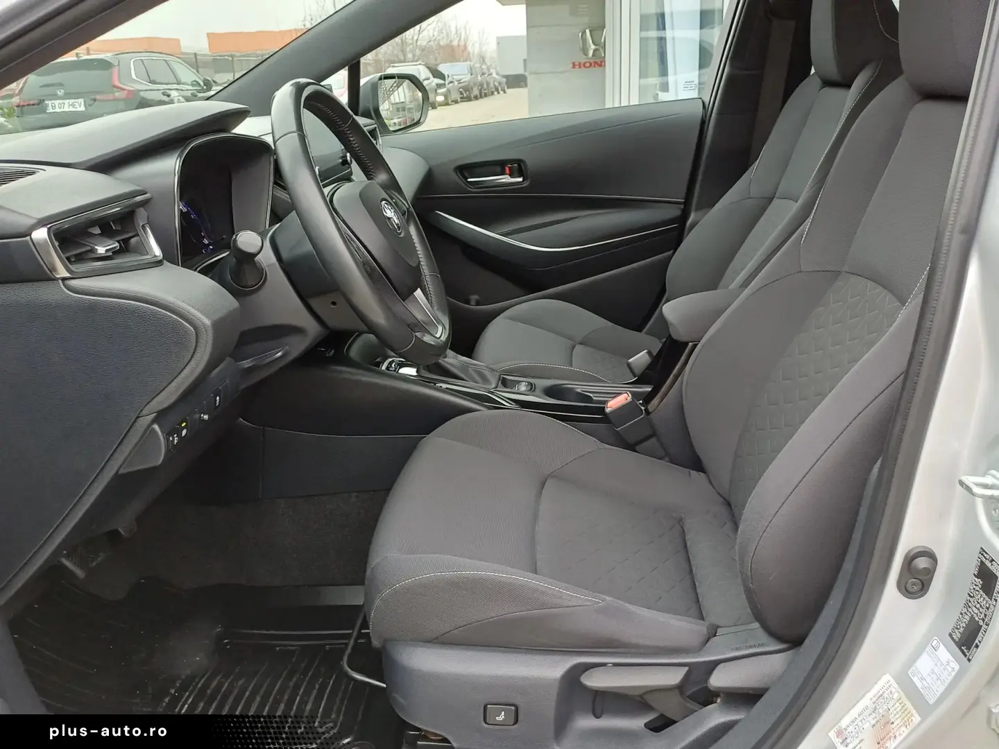 Toyota Corolla  Dynamic 1.8 HYBRID 122 CP