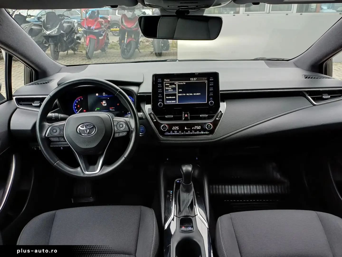 Toyota Corolla  Dynamic 1.8 HYBRID 122 CP