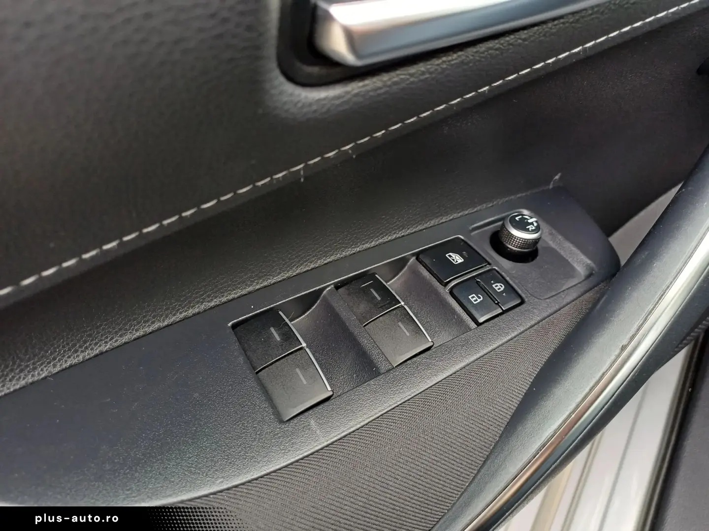 Toyota Corolla  Dynamic 1.8 HYBRID 122 CP