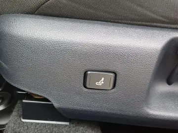 Toyota Corolla  Dynamic 1.8 HYBRID 122 CP