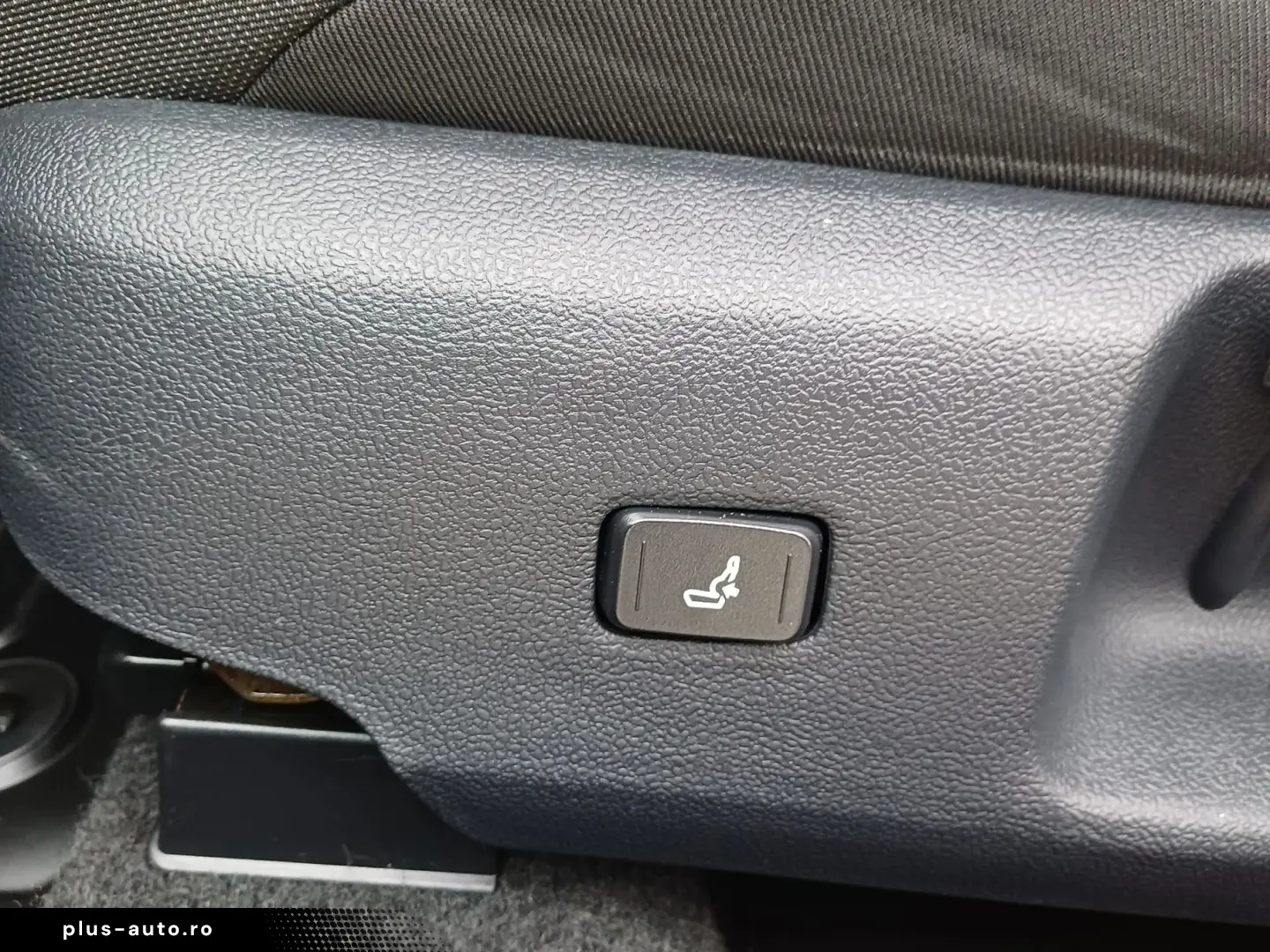 Toyota Corolla  Dynamic 1.8 HYBRID 122 CP