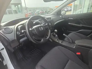 Honda CIVIC Elegance 1.8 - 140 CP MT