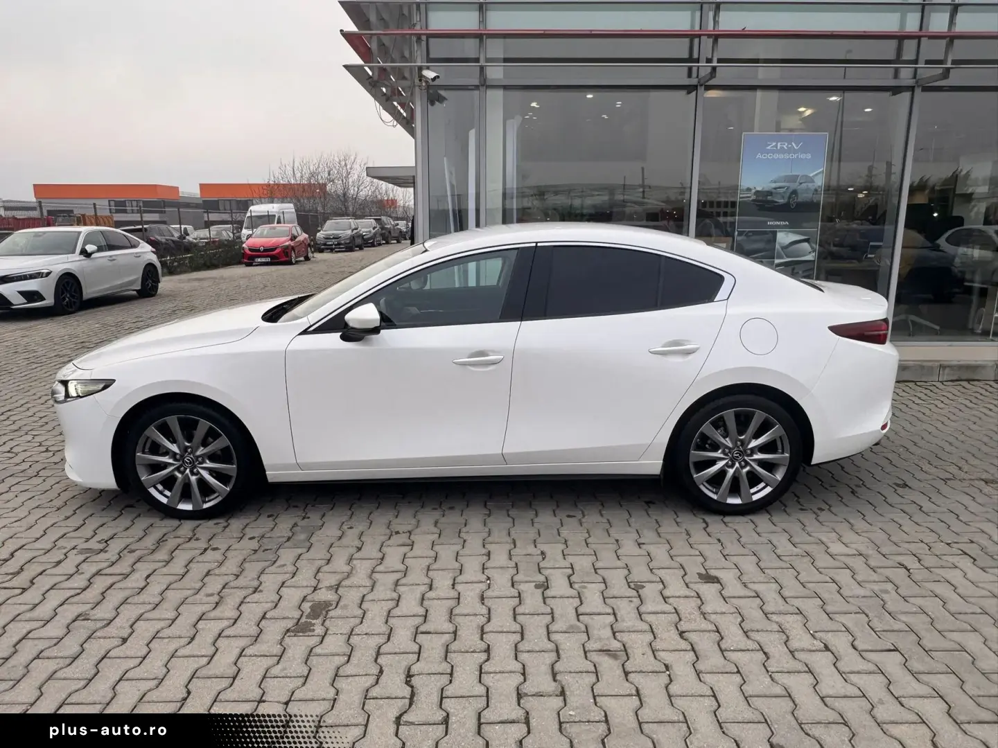 MAZDA 3 SEDAN 2.0 SkyActiv-G150 Plus AT