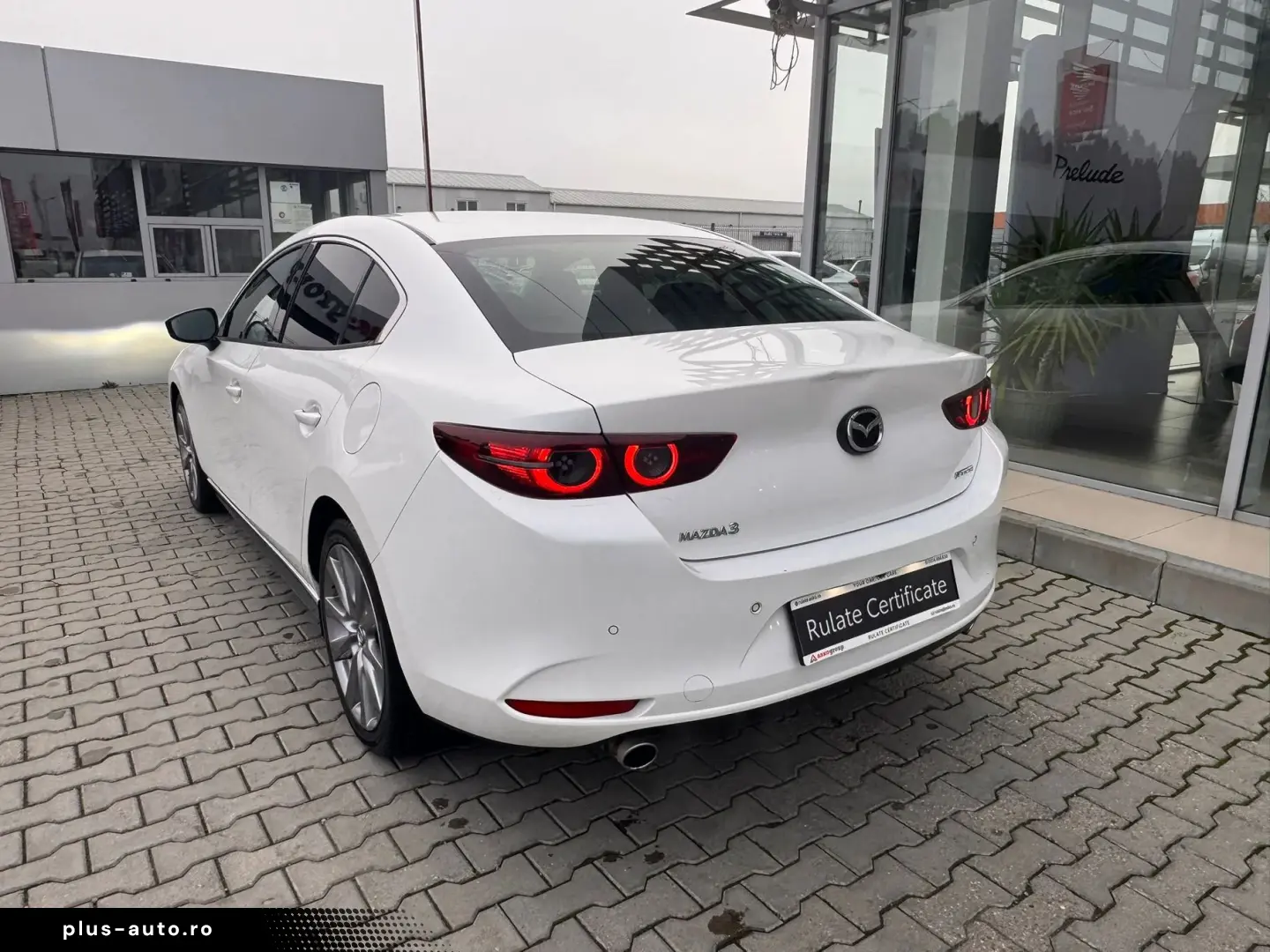 MAZDA 3 SEDAN 2.0 SkyActiv-G150 Plus AT