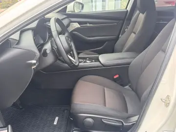 MAZDA 3 SEDAN 2.0 SkyActiv-G150 Plus AT