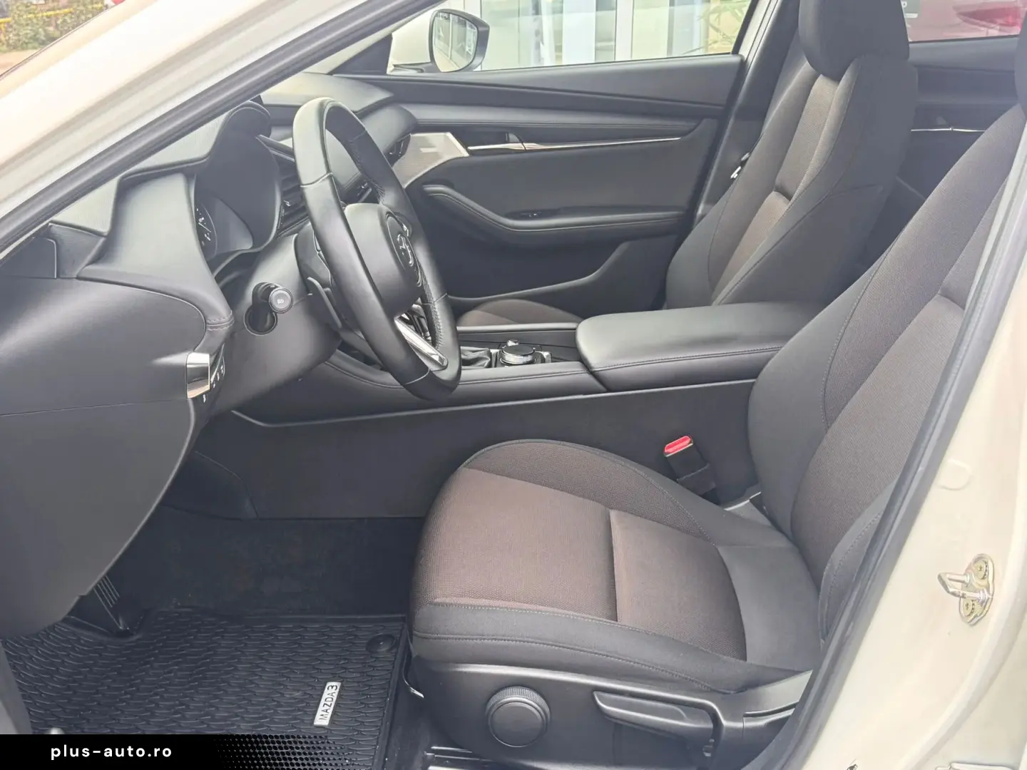 MAZDA 3 SEDAN 2.0 SkyActiv-G150 Plus AT