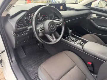 MAZDA 3 SEDAN 2.0 SkyActiv-G150 Plus AT