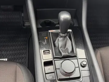 MAZDA 3 SEDAN 2.0 SkyActiv-G150 Plus AT