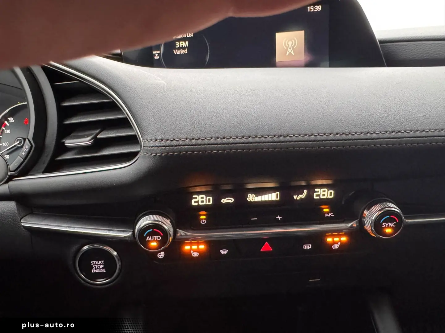 MAZDA 3 SEDAN 2.0 SkyActiv-G150 Plus AT