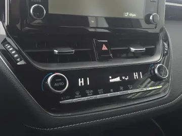 Toyota Corolla 1.8 - 122 CP Hybrid