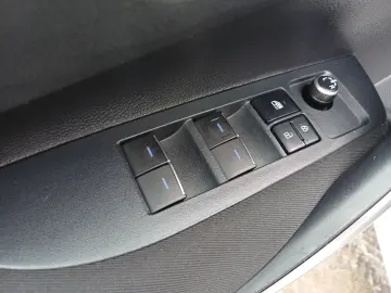 Toyota Corolla  Dynamic  1.8 HYBRID 122Cp