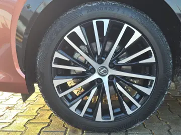 Lexus RZ 450e 313 CP AWD Luxury