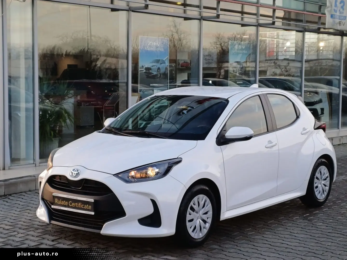 Toyota Yaris 1.5 hybrid 92 CP Eco
