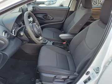 Toyota Yaris 1.5 hybrid 92 CP Eco