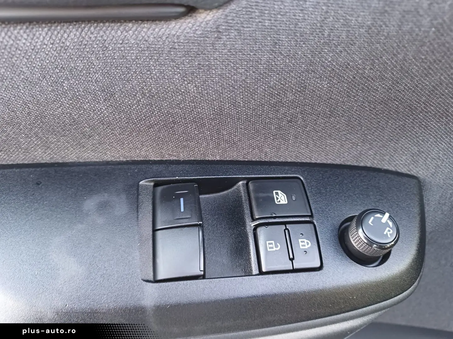 Toyota Yaris 1.5 hybrid 92 CP Eco