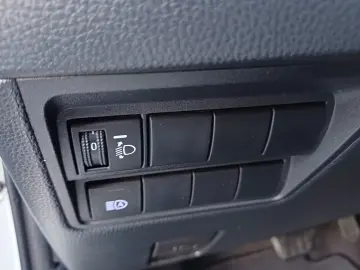 Toyota Yaris 1.5 hybrid 92 CP Eco