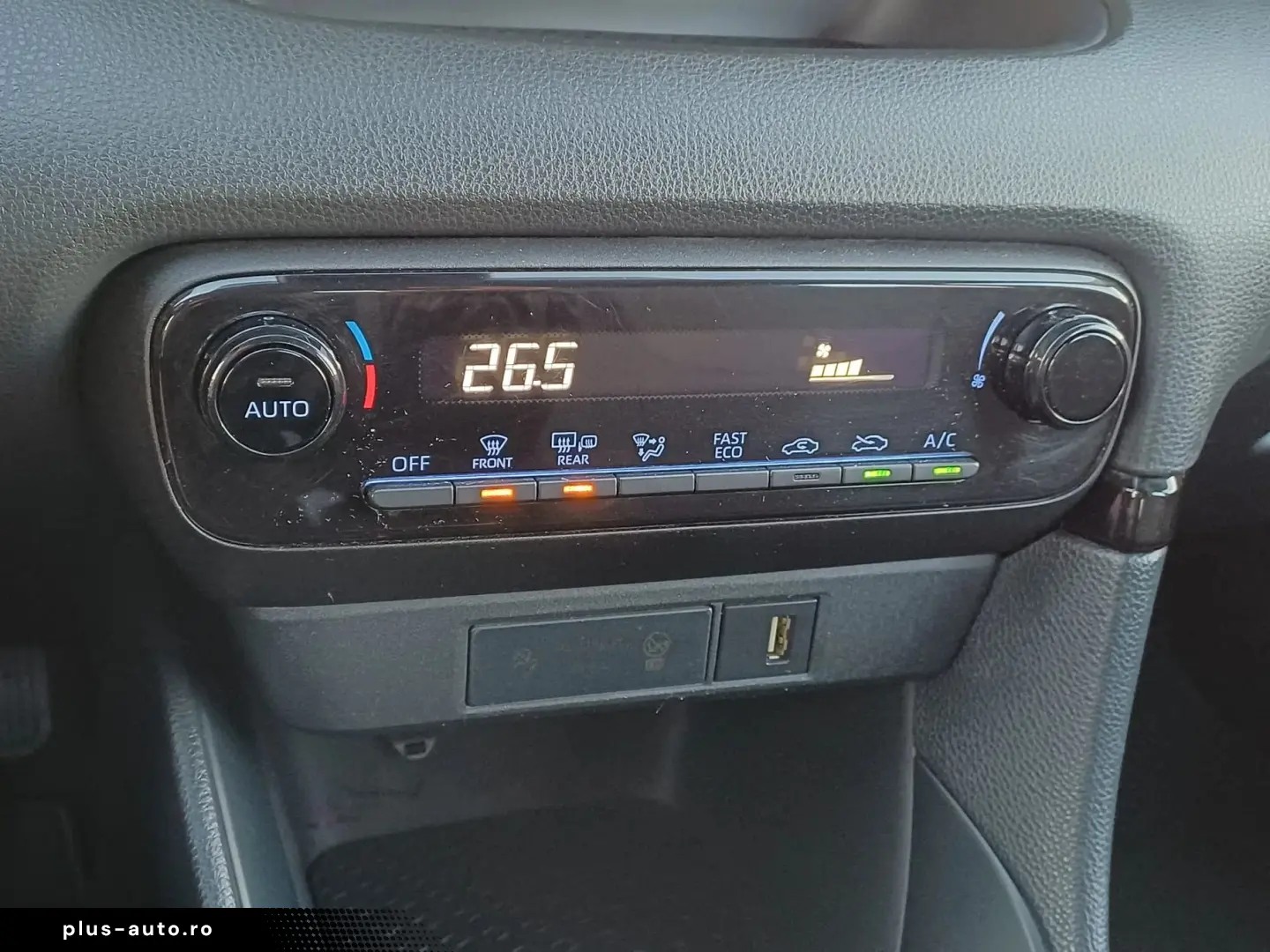 Toyota Yaris 1.5 hybrid 92 CP Eco