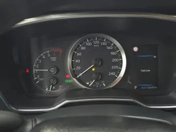 Toyota Corolla Sedan Hybrid 1.8 - 122 CP -  Business