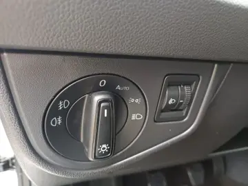 Volkswagen Polo 1.0 benzina 95 CP MT5 Life