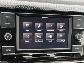 Volkswagen Polo 1.0 benzina 95 CP MT5 Life