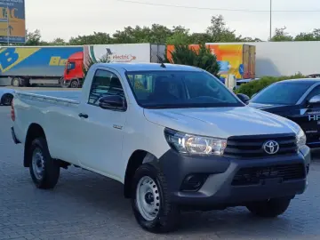Toyota HILUX 2WD 2.4 D-4D 2.4 diesel 150 CP MT6