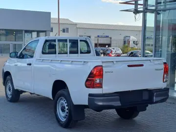 Toyota HILUX 2WD 2.4 D-4D 2.4 diesel 150 CP MT6