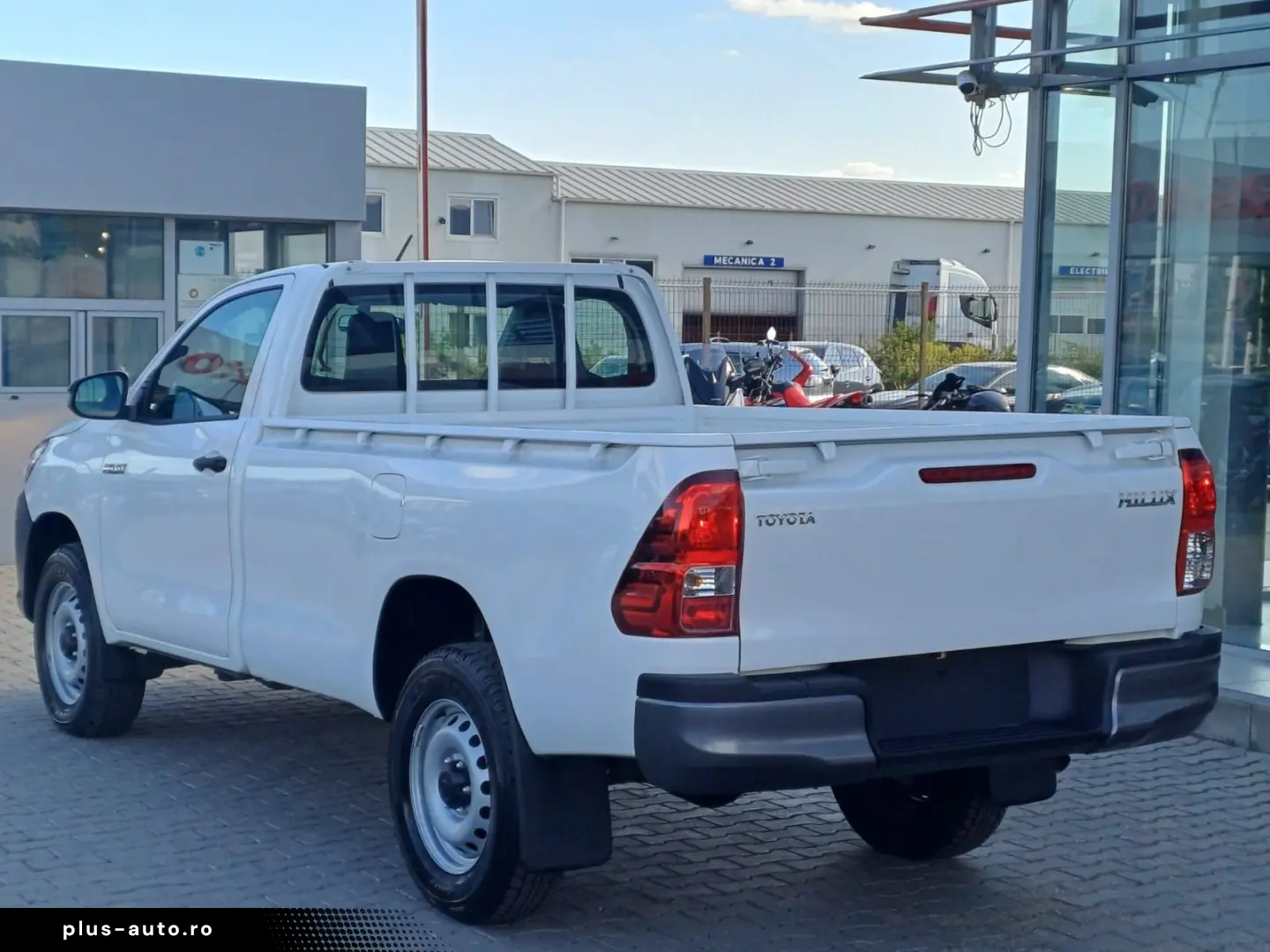 Toyota HILUX 2WD 2.4 D-4D 2.4 diesel 150 CP MT6