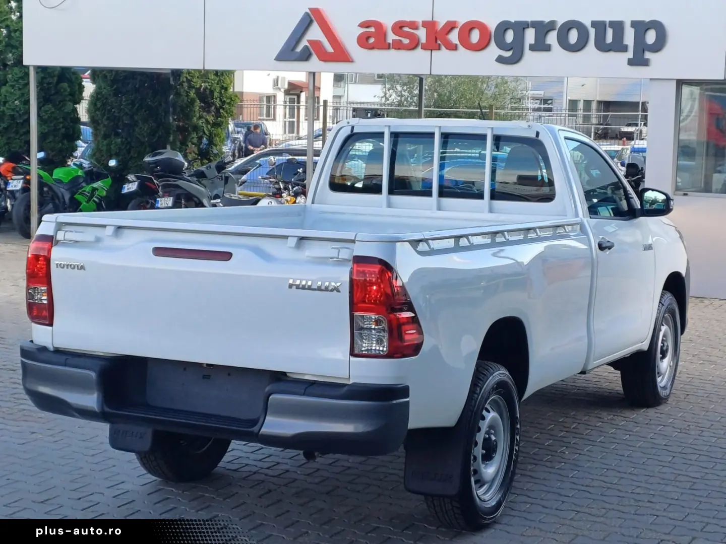 Toyota HILUX 2WD 2.4 D-4D 2.4 diesel 150 CP MT6