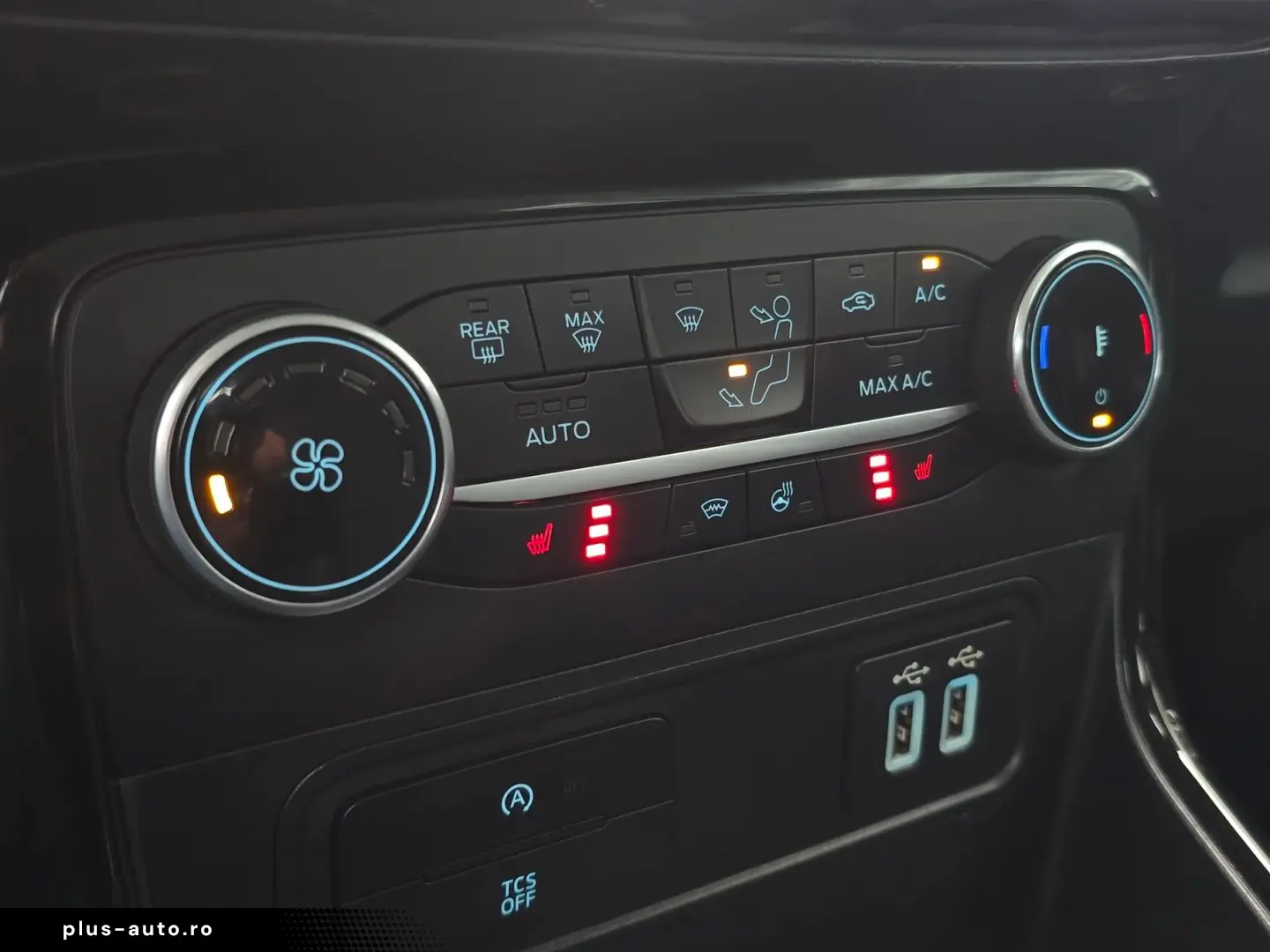 FORD ECOSPORT 1.0 - 125 CP EcoBoost Titanium