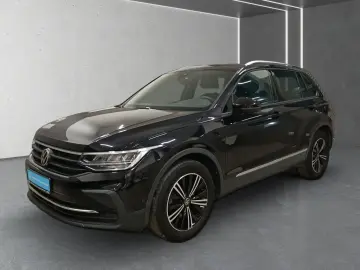 VW Tiguan 1.5 TSI UNITED DSG NAV LED ACC DC App-Co.