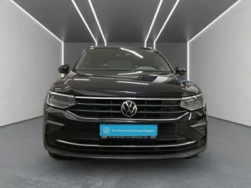 VW Tiguan 1.5 TSI UNITED DSG NAV LED ACC DC App-Co.