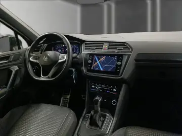 VW Tiguan 1.5 TSI UNITED DSG NAV LED ACC DC App-Co.