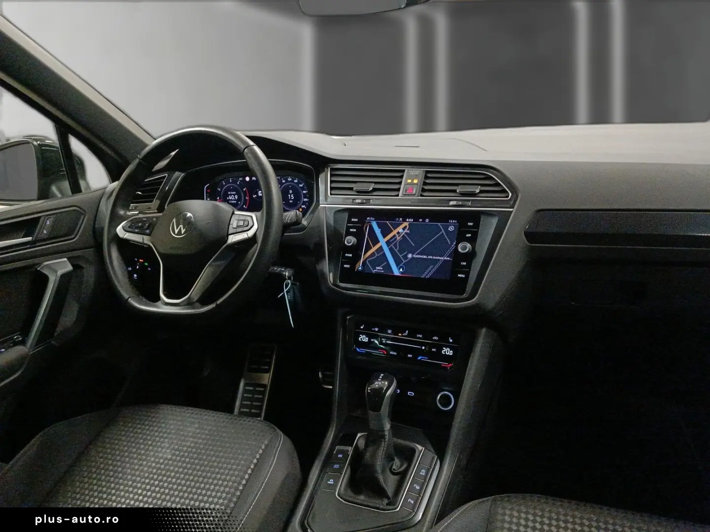 VW Tiguan 1.5 TSI UNITED DSG NAV LED ACC DC App-Co.