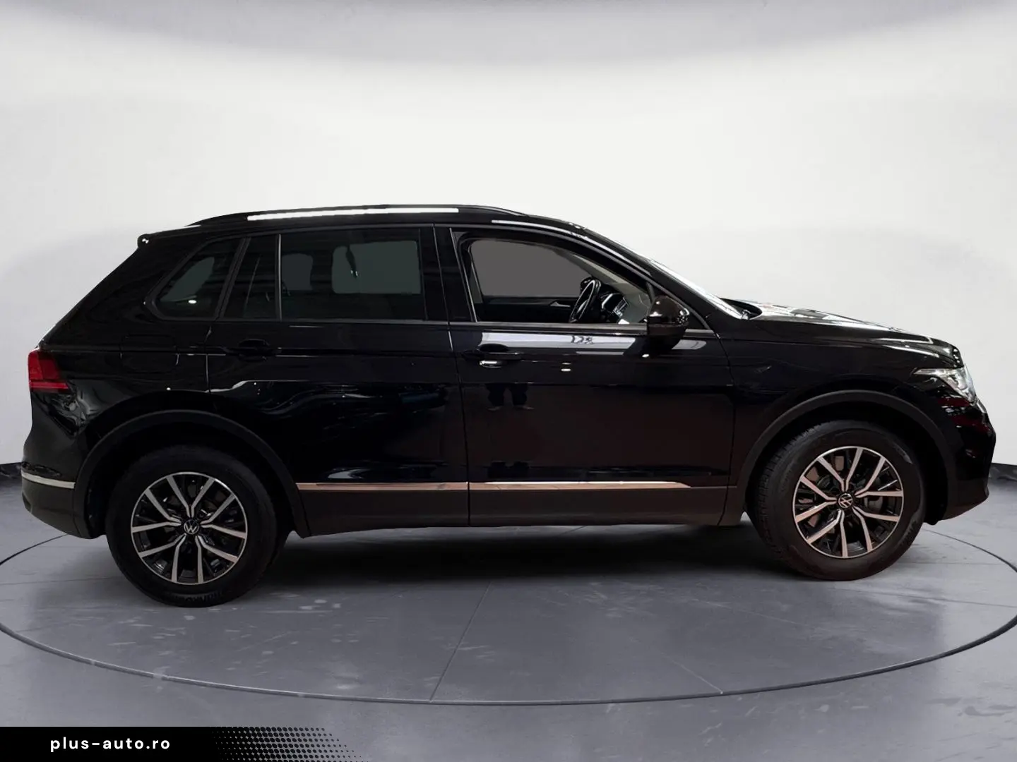 VW Tiguan 1.4 TSI DSG LED NAVI PDC PANO APP