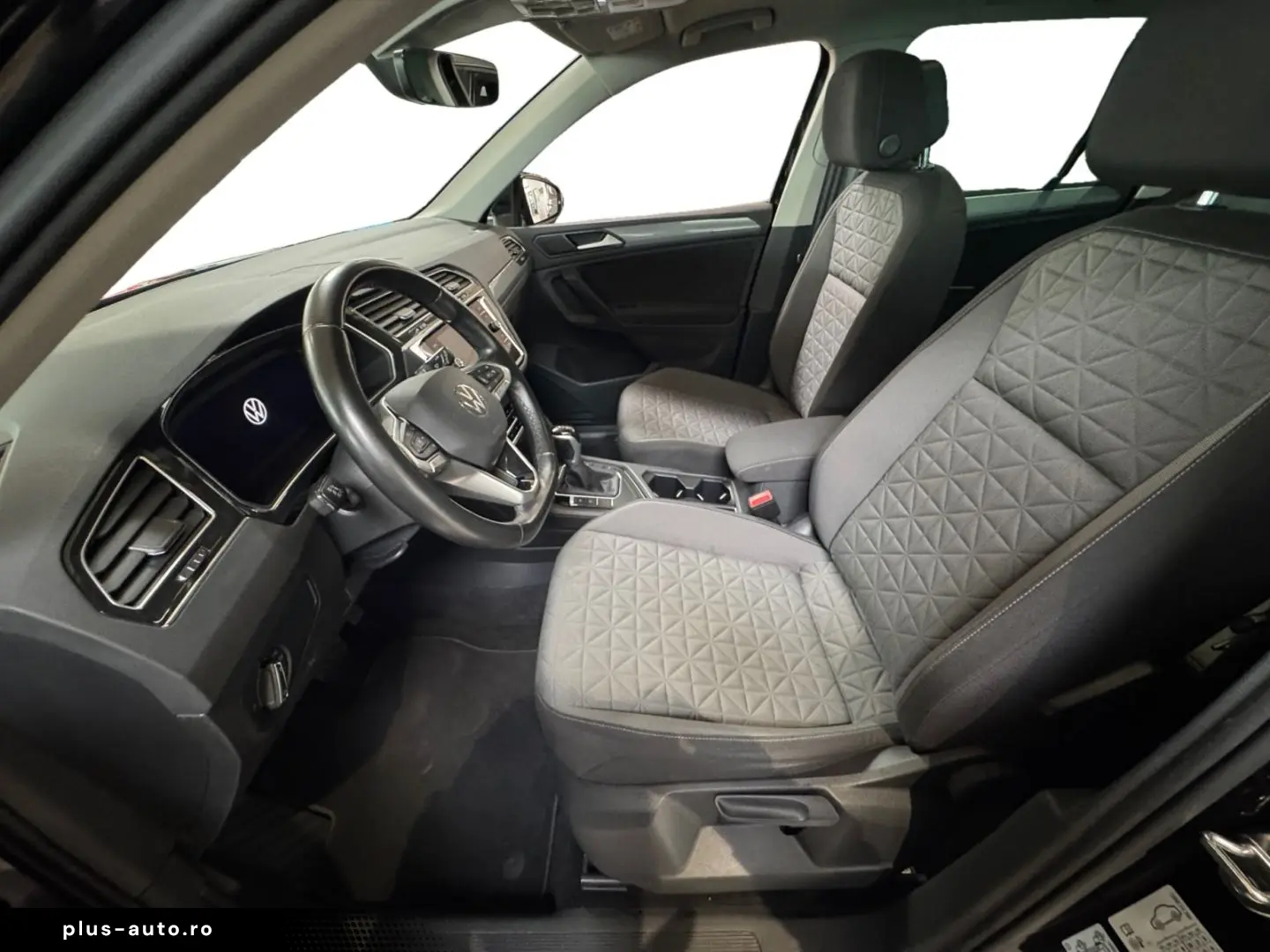 VW Tiguan 1.4 TSI DSG LED NAVI PDC PANO APP